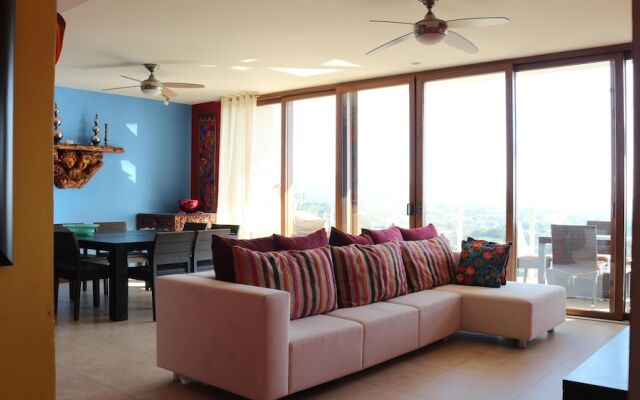 Borneo 701 Alamar - 3 Br Apts