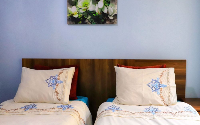 By Boss Hotel