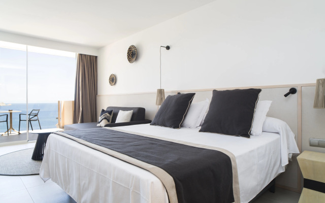 Invisa Hotel Club Cala Verde