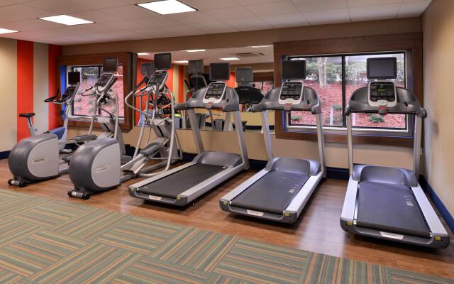 Holiday Inn Express & Suites Raleigh NE - Medical Ctr Area by IHG