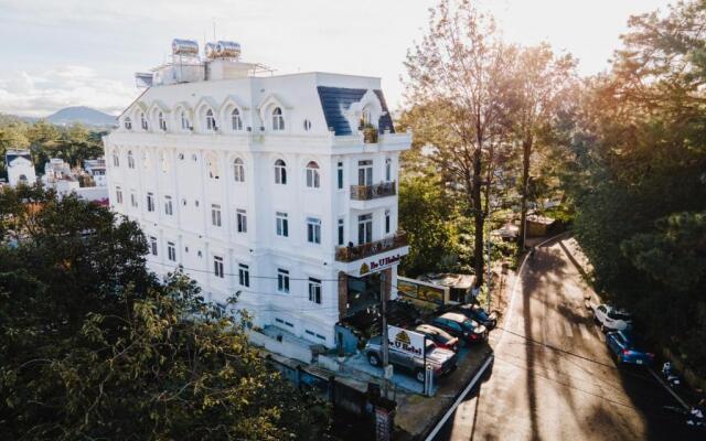Be U Hotel