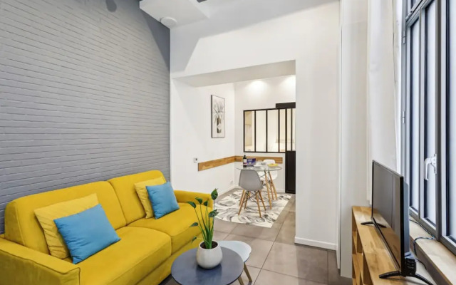 Lavie Maison House in the Marais Family
