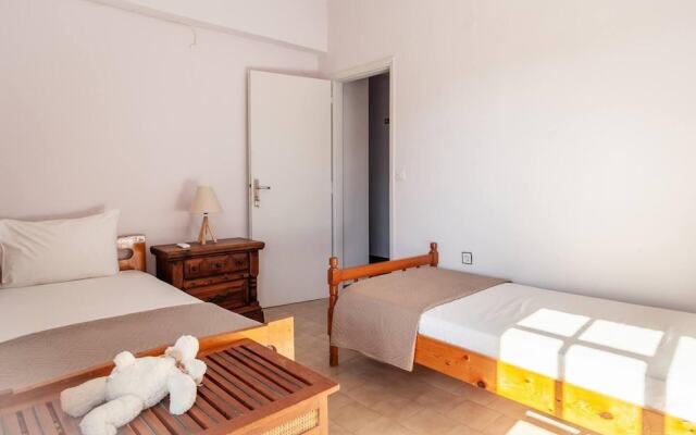 Rena's Hospitality Walk to the Beach 10' to Chania