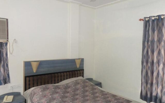 Vaibhav Hotel