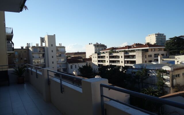 Welcome to Cannes - Azirys