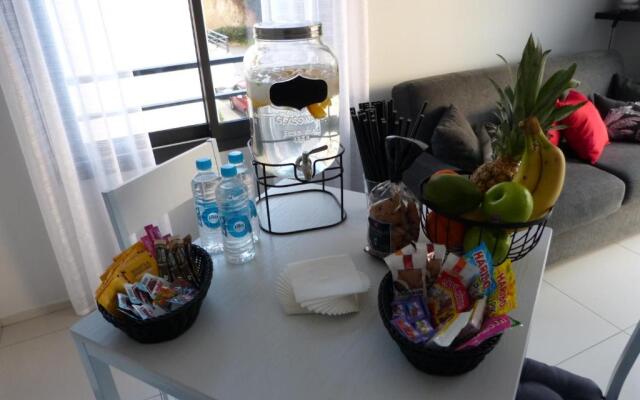 Grand & beau studio climatisé vue sur mer