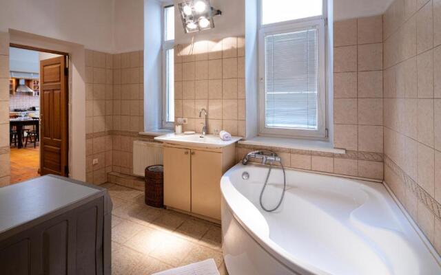 Riga City Family Apartment