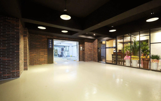 Queens Hotel Seomyeon Busan