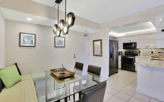 South Seas Tower 4-1209