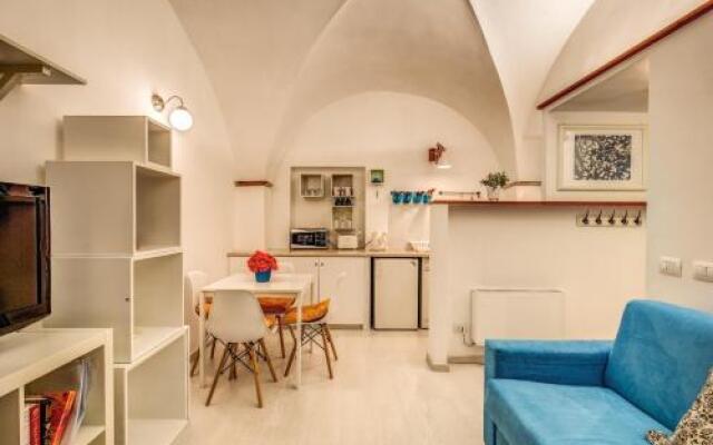 Coronari stylish apartment