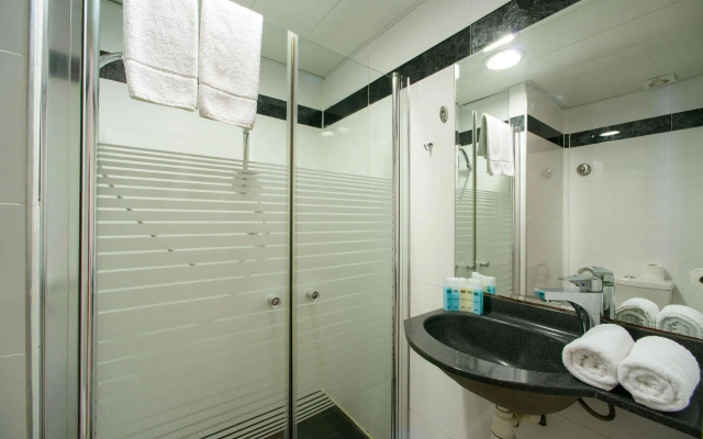 Royalty Suites