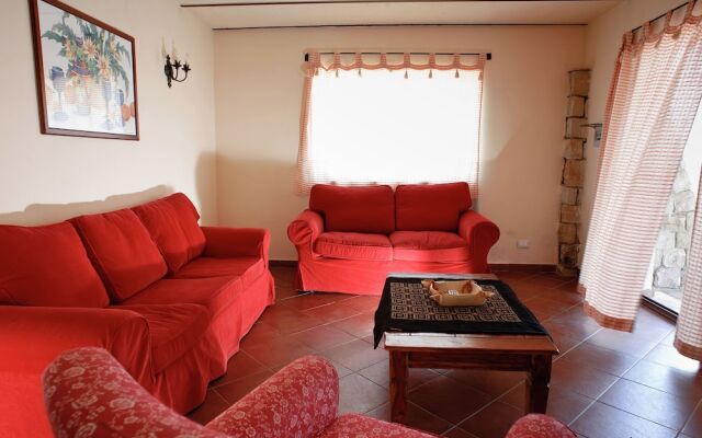 Sea Swimming Pool Garden Horse-riding Barbecue Terrace