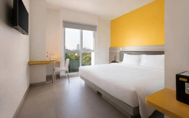 Amaris Hotel Darmo - Surabaya