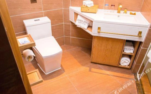 Yibin Lingang University City Exhibition center James Cafe Hotel – Bathroom – Yibin