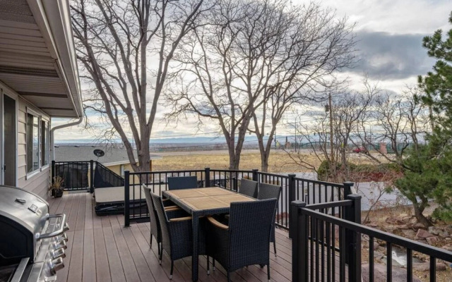 Mountain view Home Spacious Hot Tub Accessible