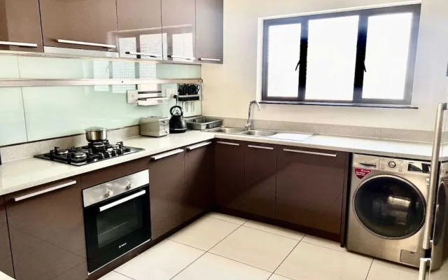 3-bedroom Luxury Apartment