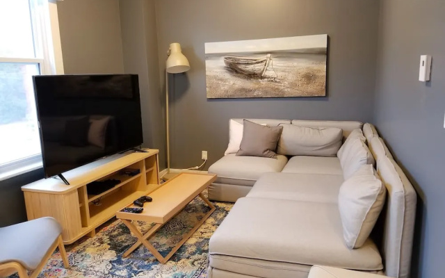 JstLikeHome - Downtown Suites