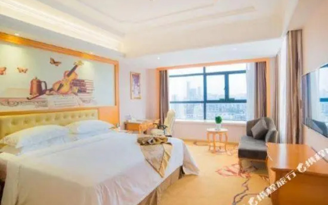 Vienna International Hotel Liuzhou Beique Road Branch