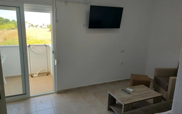 Ulcin Relax Apartments & Rooms