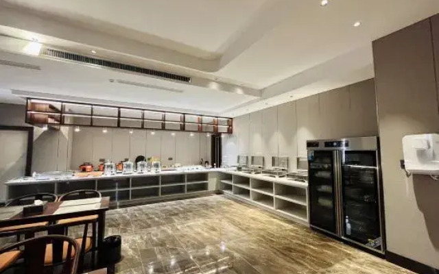 Fangcheng ZhongruiZhixuan Hotel