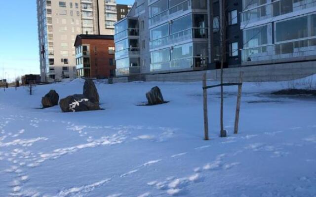 2 rooms, in front of the sea, free parking