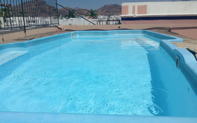 Los Jitos Hotel & Suites
