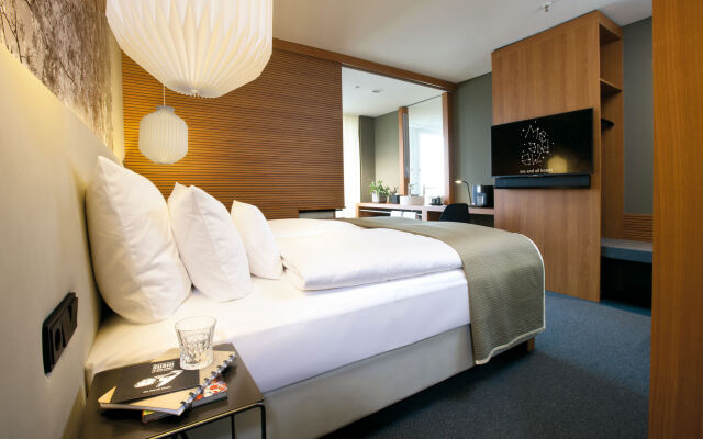 Me and All Hotel Dusseldorf, by Hyatt