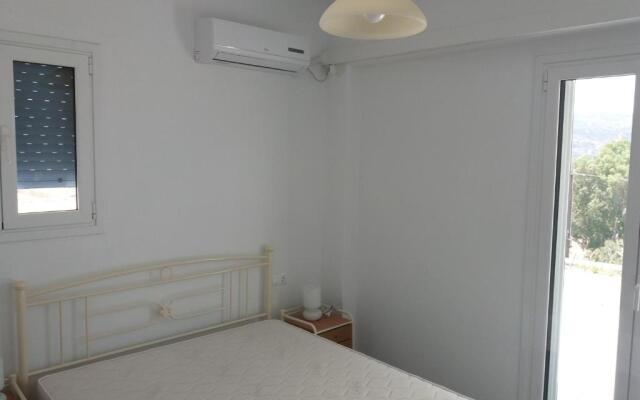 Isidoros Apartments