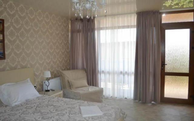 Guest house on Mikhailovskii