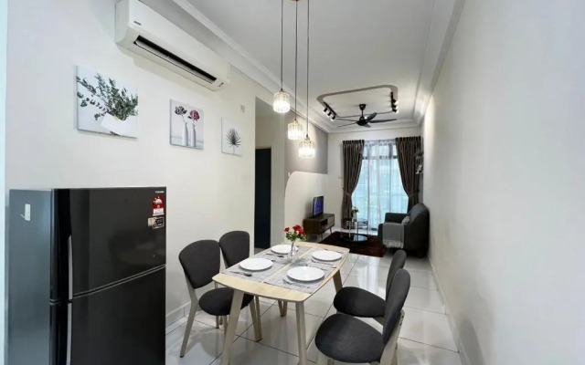 JB Staycation next to Paradigm Mall JB