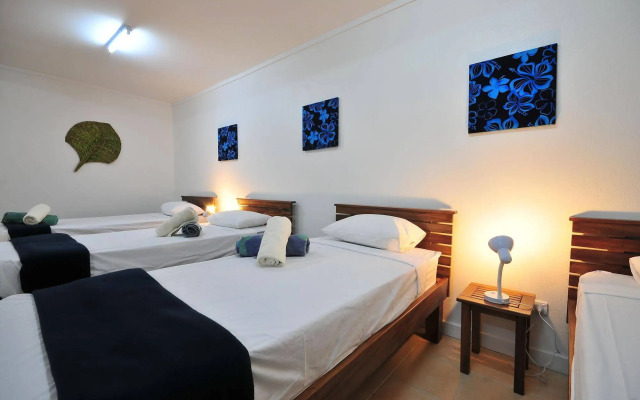 Oasis Palms Hotel