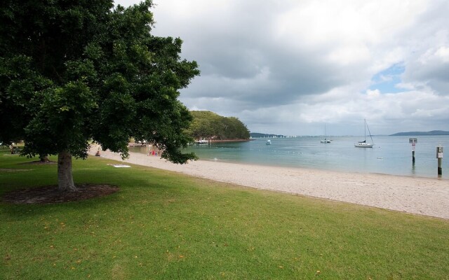 Nicholli, Bay Parklands, Unit 34/2 Gowrie Avenue