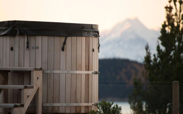 Mt Cook Lakeside Retreat