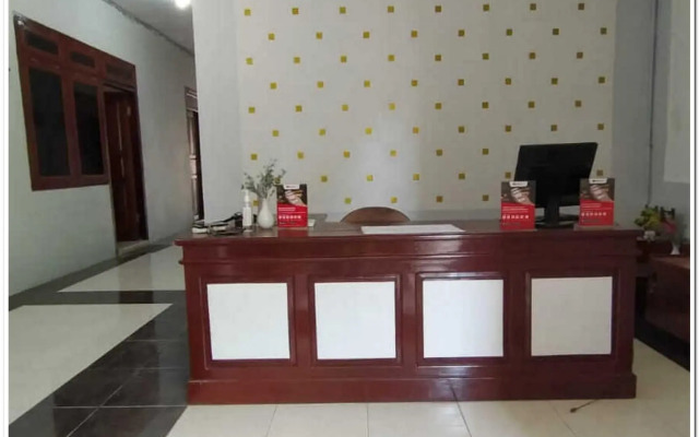 RedDoorz Plus near Alun Alun Sumenep