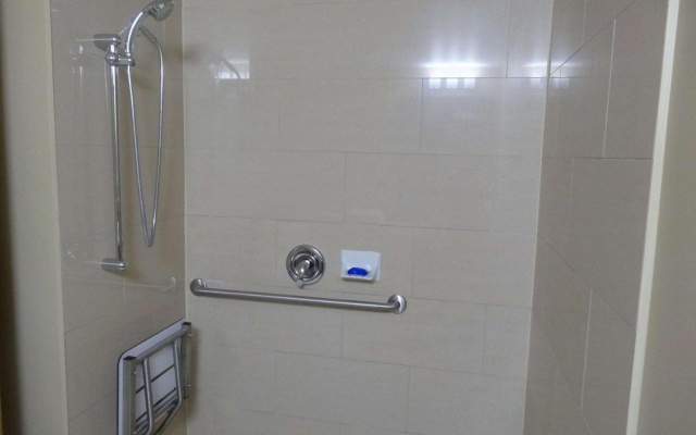 Best Western Plus Bowmanville
