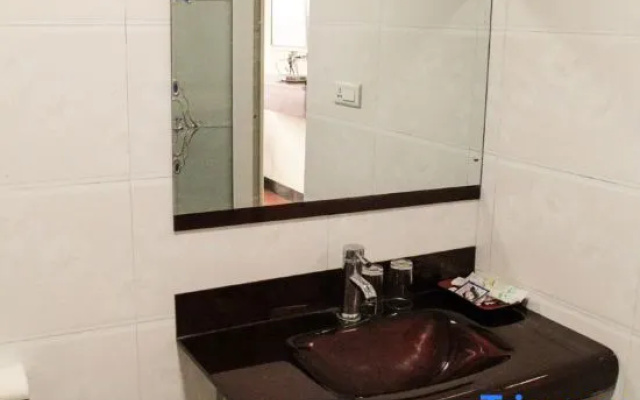 Mengzhou Datang Hotel