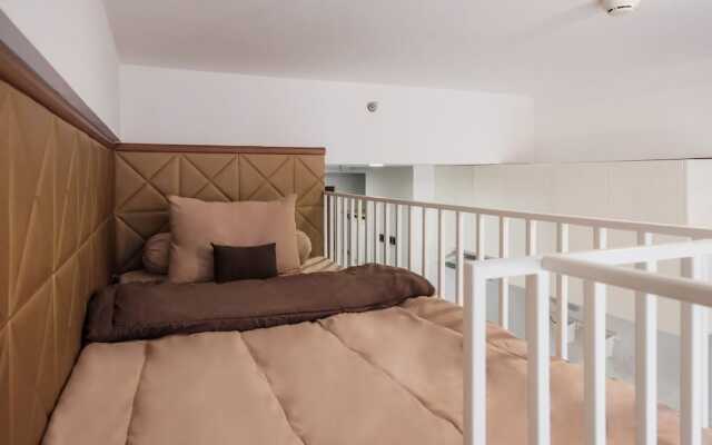 Calma Studio I Skyhouse Apartment