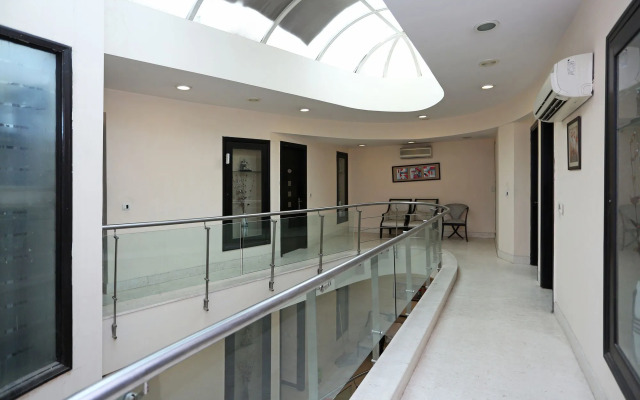 OYO 11322 Hotel The Camria