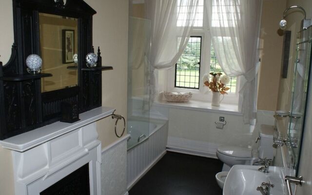 Caer Rhun Hall Hotel