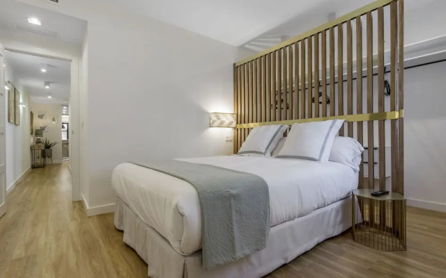 ELEVEN Apartments Real de la Carretería, by Homing U