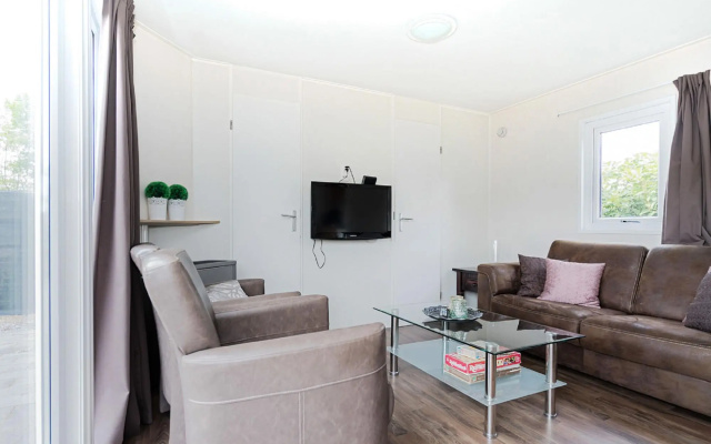 Chalet in Holiday Park With Private Terrace