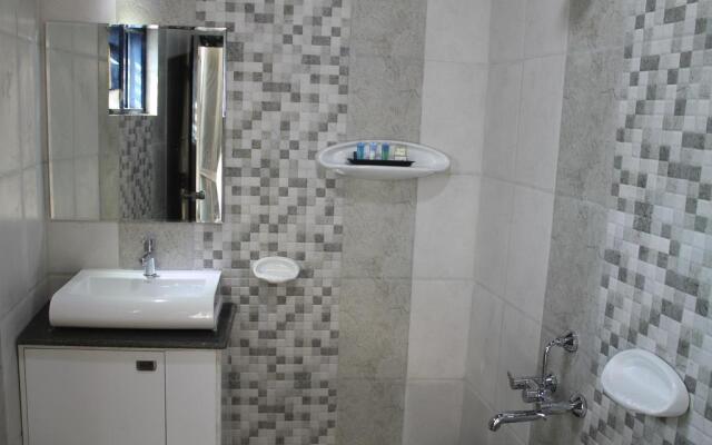 Tripstays 4037