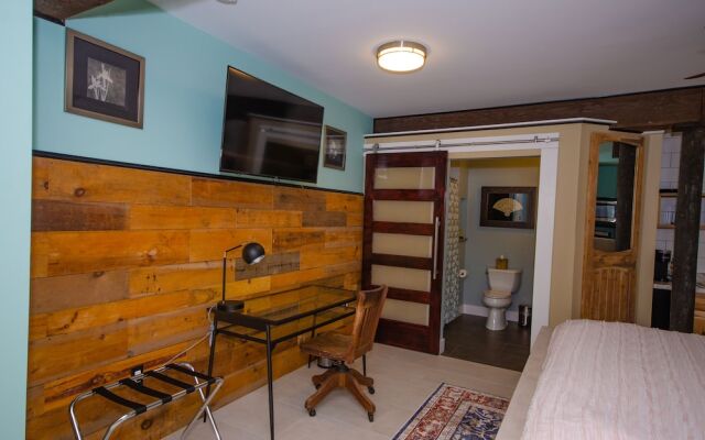 Tobacco Warehouse Inn