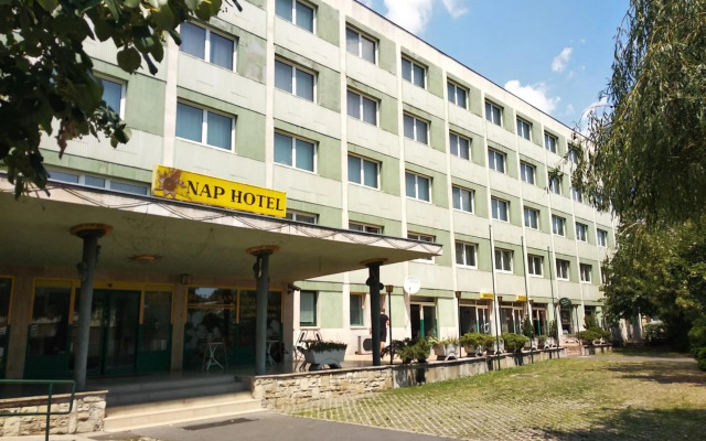 Nap Hotel