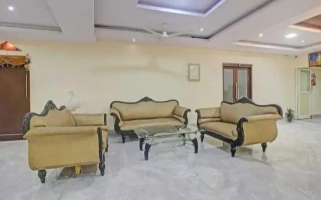 Hotel Maruthi Residency
