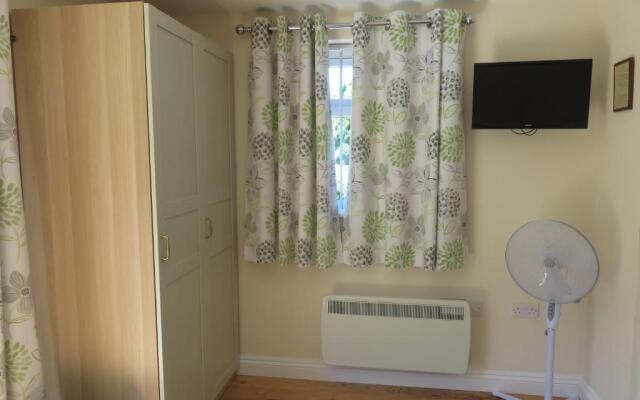 Apple Tree Corner Apartment