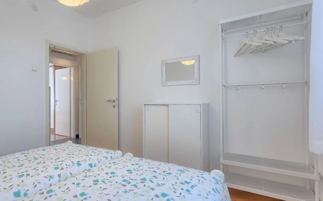 Rovere Pula in Pula With 2 Bedrooms and 1 5 Bathrooms