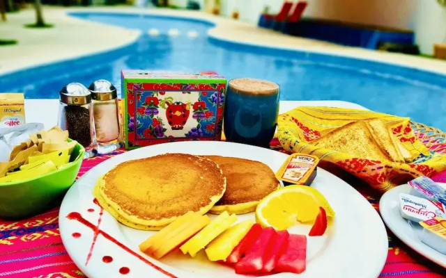 5th Avenue 3 People Balcony Apartment