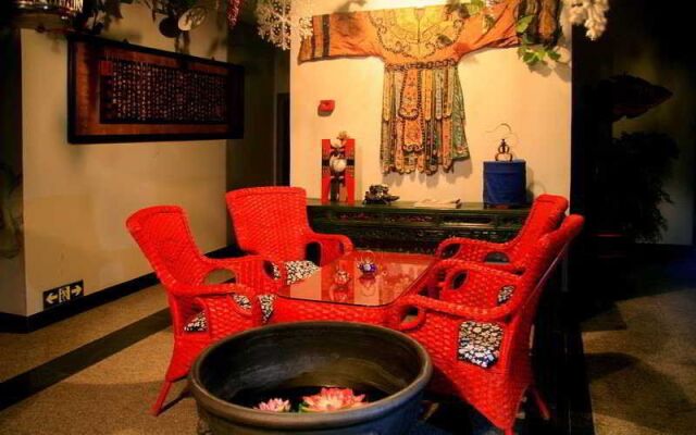 Hutong Inn Bar