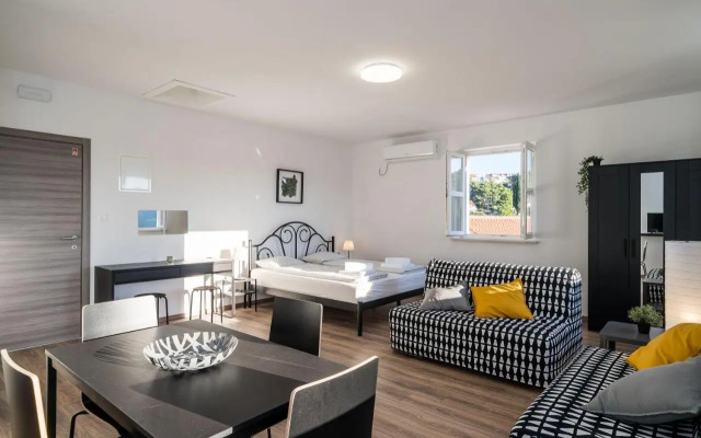 Residence & Pool Villa Schwarz Suites